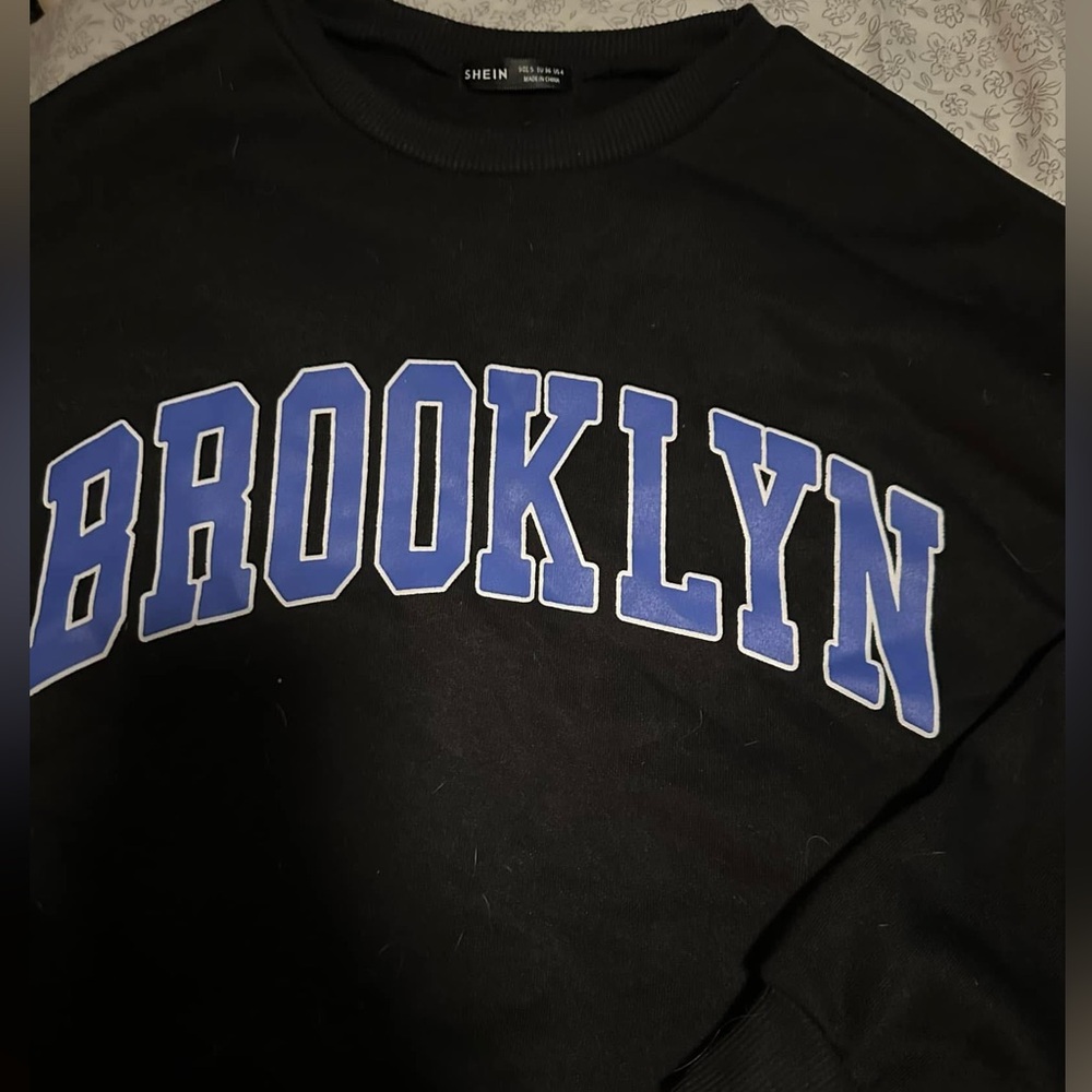 sweatshirt